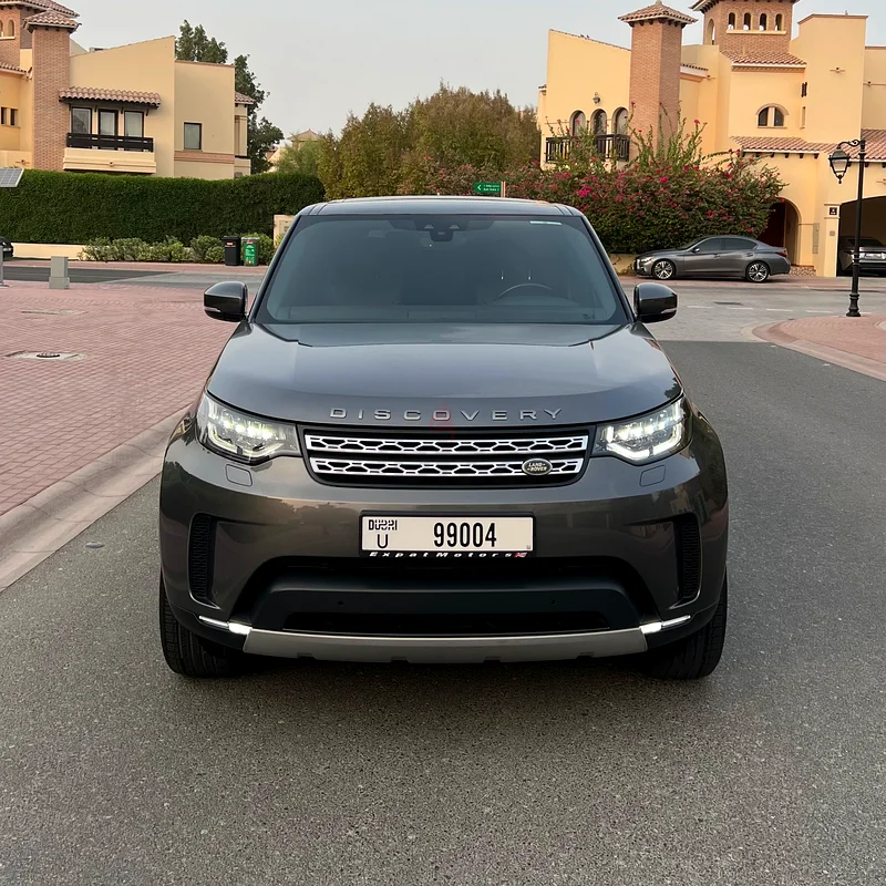 2018 Land Rover Discovery with Full service history63482718362626111