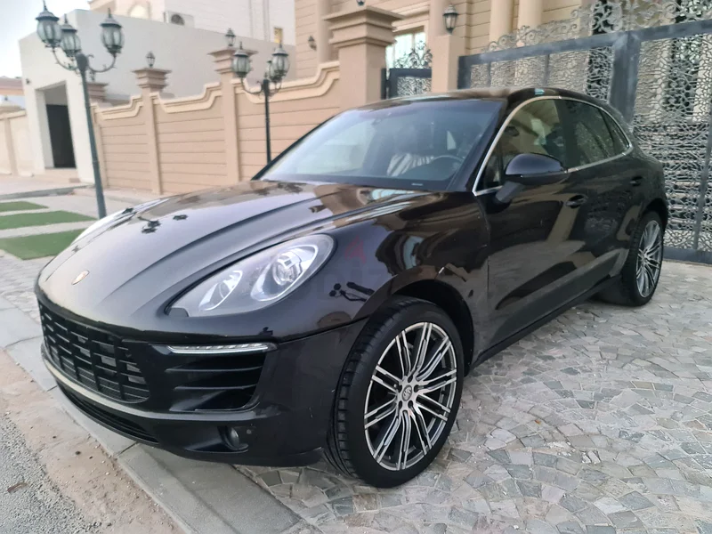 للبيع بورش ماكان موديل  2015  .  GCC  .  FULL OPTIONS PANORAMIC  ..  196000 KM .  مطلوب  45000  قابل63489035914371111