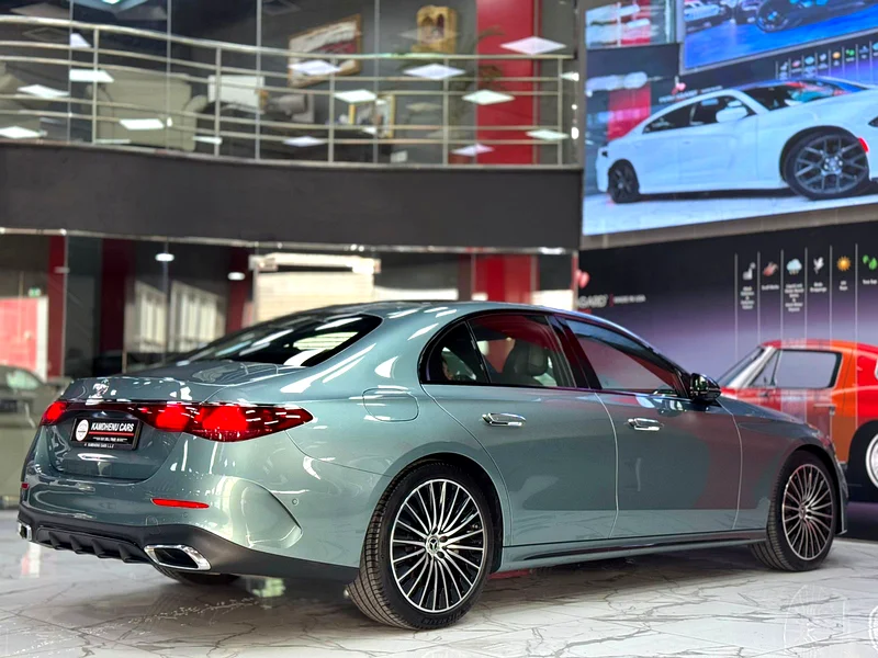Mercedes-Benz E300 | GCC | Gargash Warranty  Service | AED 4550 P/M | HIGH SPEC63488643910915113
