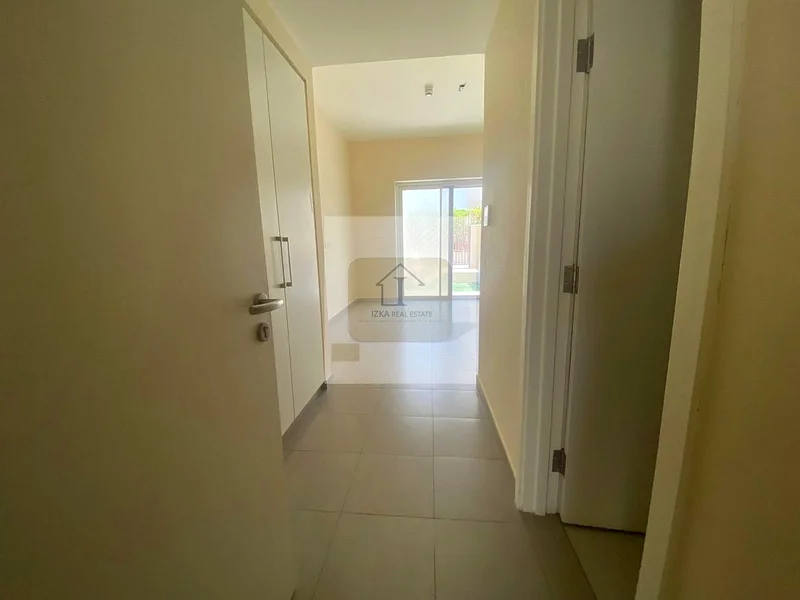الطابق الأرضي || بالقرب من وسائل الراحة || صيانة جيدة63806419419267113