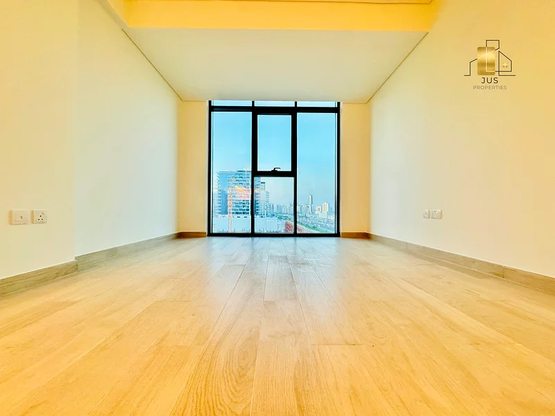 مطبخ على شكل حرف U | شقة بريميوم مكونة من غرفتي نوم | جميع وسائل الراحة | جاهزة للانتقال63740582208130114