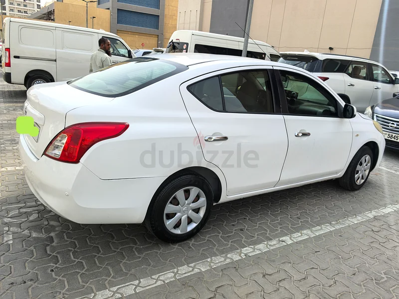 نيسان سني 2014 عائلية مستعملة63484157347971112