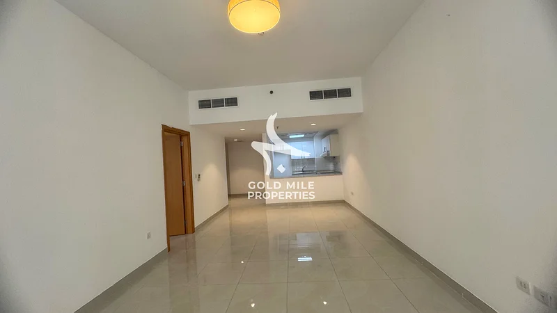 شقة بغرفة نوم واحدة واسعة | مبنى عائلي | موقع متميز63743978634243110