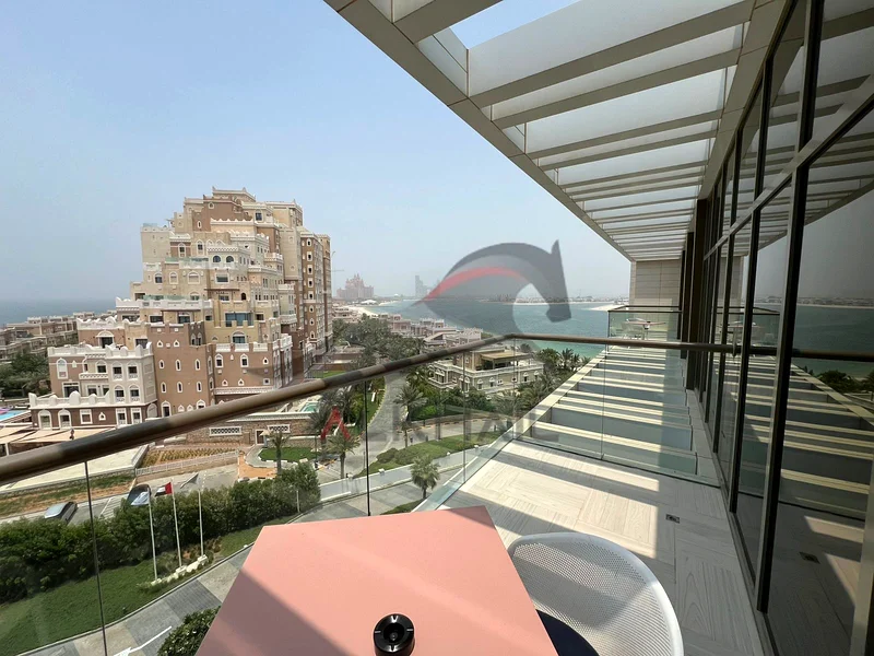 Palm Jumeirah – 2 Apartments in 1 Title Deed | Top Floor Hotel Units64010115278466111