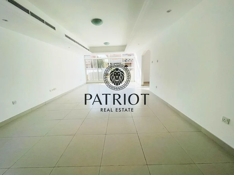 فيلا بـ 4 غرف نوم للإيجار في مجتمع مغلق للعائلات63725823675907113