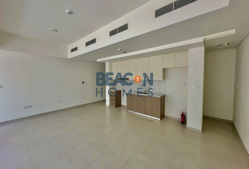 موقع متميز | جديد بالكامل | بالقرب من وسائل الراحة63947307087235111