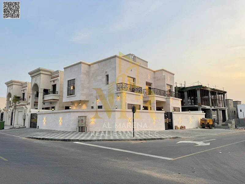 A villa directly from the owner, with personal finishing, on a main street, close to all services. Freehold for all nationalities and without a down p63914523963650112