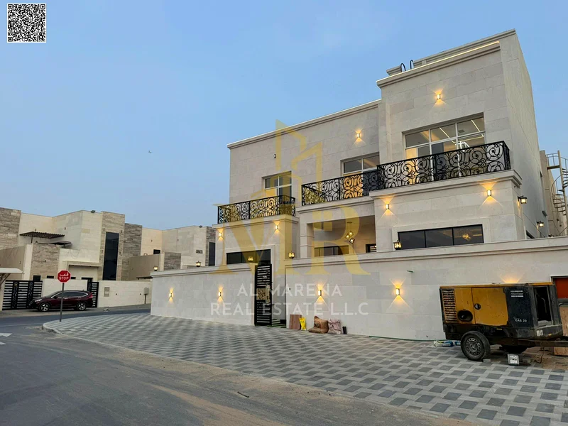 A villa directly from the owner, with personal finishing, on a main street, close to all services. Freehold for all nationalities and without a down p63914523963650111