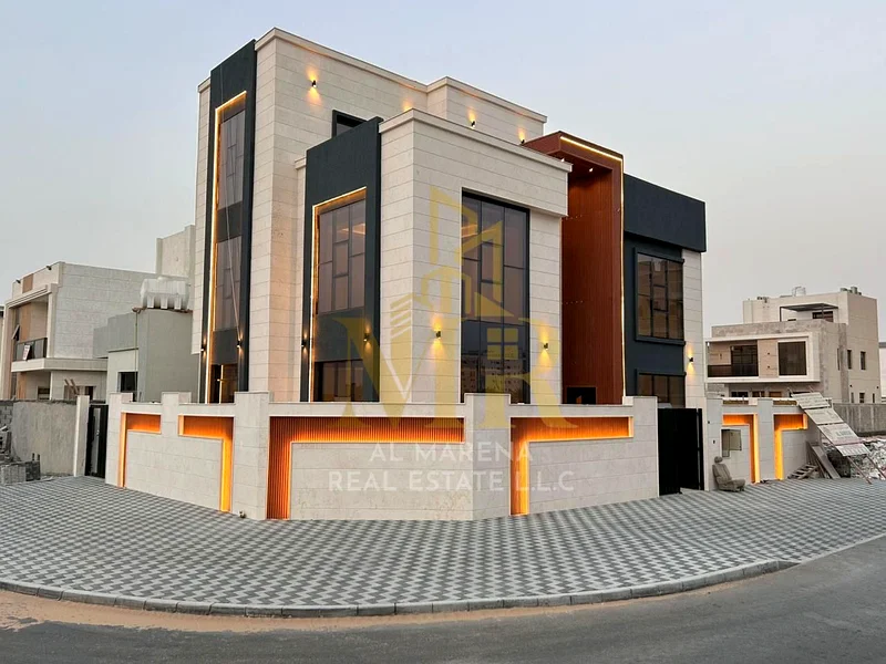 🏡 للبيع – فيلا ركنية فاخرة في منطقة البحية – عجمان | 3500 قدم مربع | طابقين + سطح | 7 غرف نوم رئيسية | مجلس وغرفتا جلوس | مطبخ حديث63881373518338110