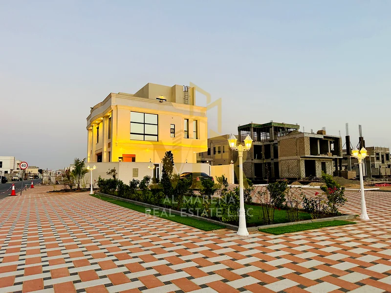 🏡 For Sale – Luxury Villa in Al Bahia, Ajman | 5 Master Bedrooms | Separate Majlis & Living Room | Private Swimming Pool | 3,550 Sq. Ft Plot | 70m Fr63881373464193114