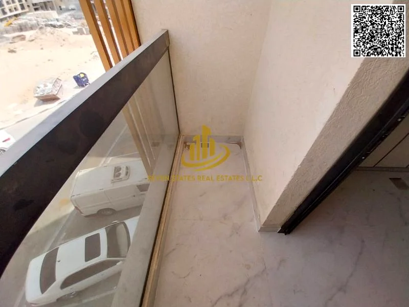 توفر الشقة بيئة جديدة ومنظمة جيدًا لأولئك الذين ينتقلون للمرة الأولى.63712684415619112