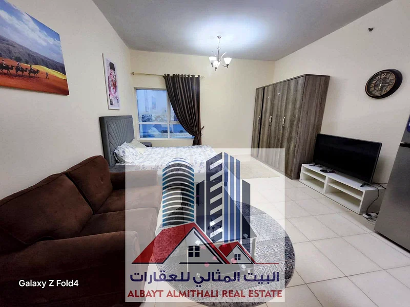 **شقة ب studio للإيجار في الروضة 3 – 2,400 درهم شاملة جميع الفواتير!**63718855460482111