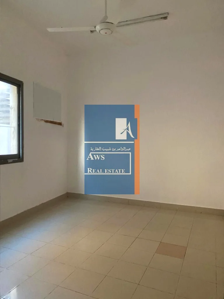 ستوديو مُحافظ عليه جيدًا في الرفاع، بر دبي، مباشرة من المالك، للعائلة63768846082690110