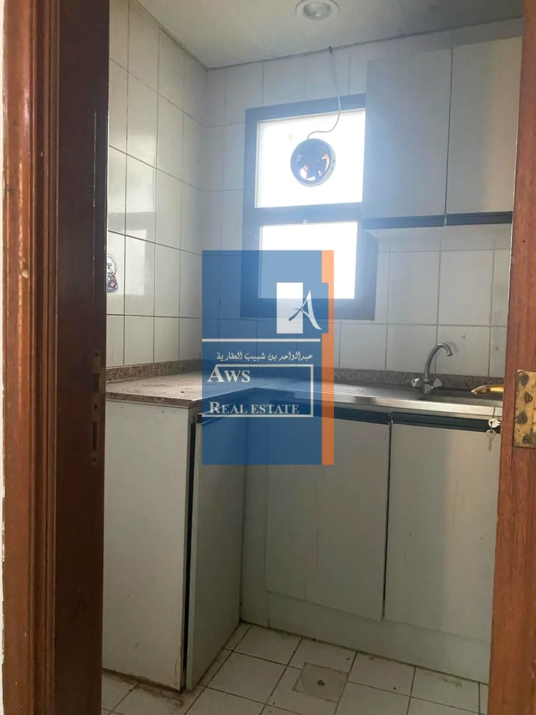 ستوديو مُحافظ عليه جيدًا في الرفاع، بر دبي، مباشرة من المالك، للعائلة63768846082690112
