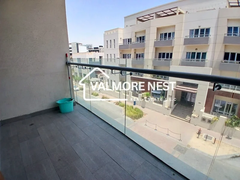 Best location | Vacant | Big Studio63787921595265114