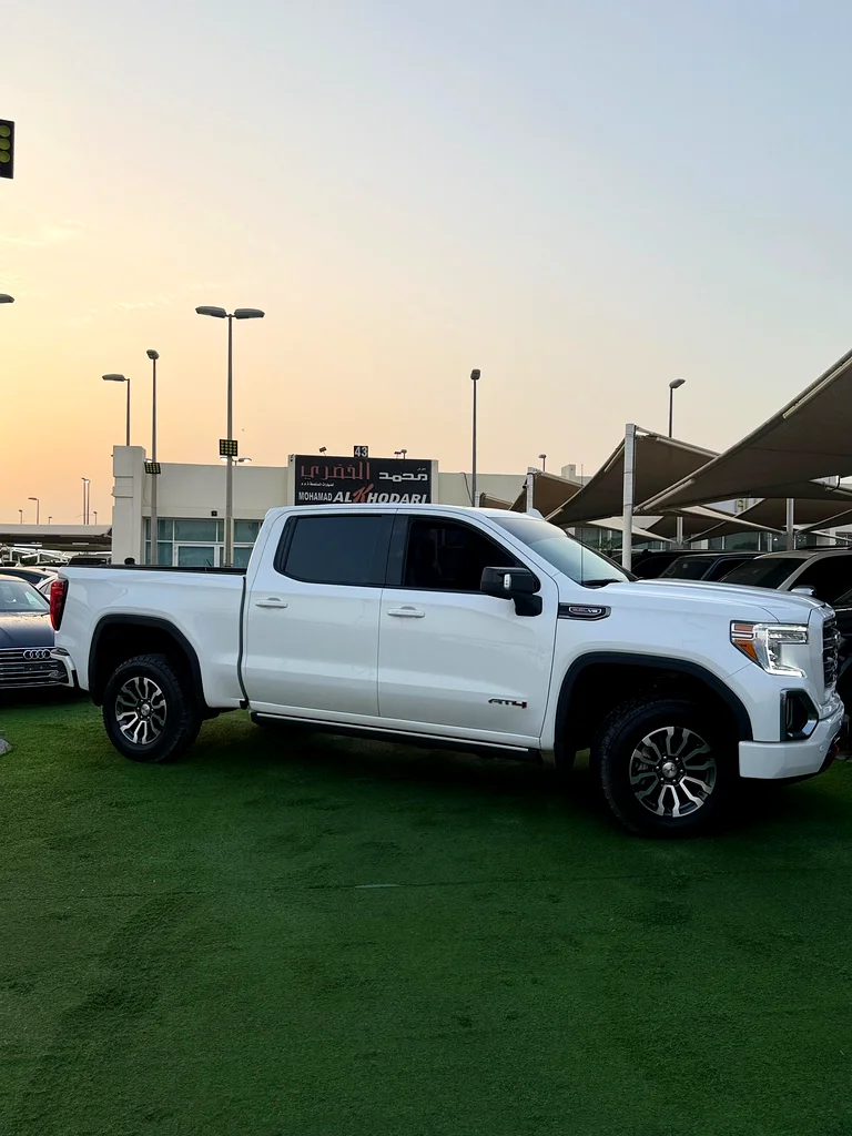 (2021) GMC AT4 //SIERRA//خيار كامل//أميال منخفضة// //حالة ممتازة//63613735958403114