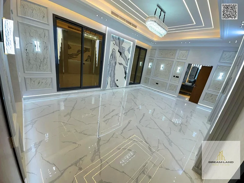 A villa directly from the owner, with personal finishing, on a main street, close to all services. Freehold for all nationalities and without a down p63900077424643113