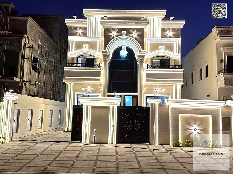 A villa directly from the owner, with personal finishing, on a main street, close to all services. Freehold for all nationalities and without a down p63900077424643110