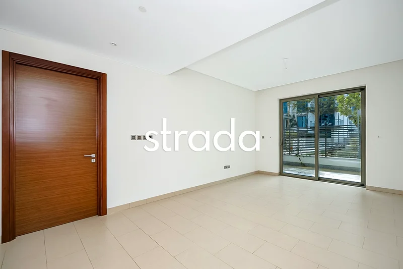 شاغرة | حديقة | تخطيط نادر | استثمار رائع64016942819842113