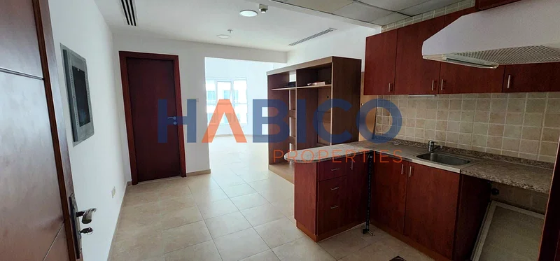 Studio in Dubai Gate 2 | High Floor | Canal & Skyline Views63749728761219112