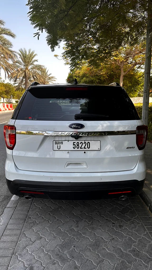 Very Clean , Accident free , full Agency service history , under warranty.63483240960131114