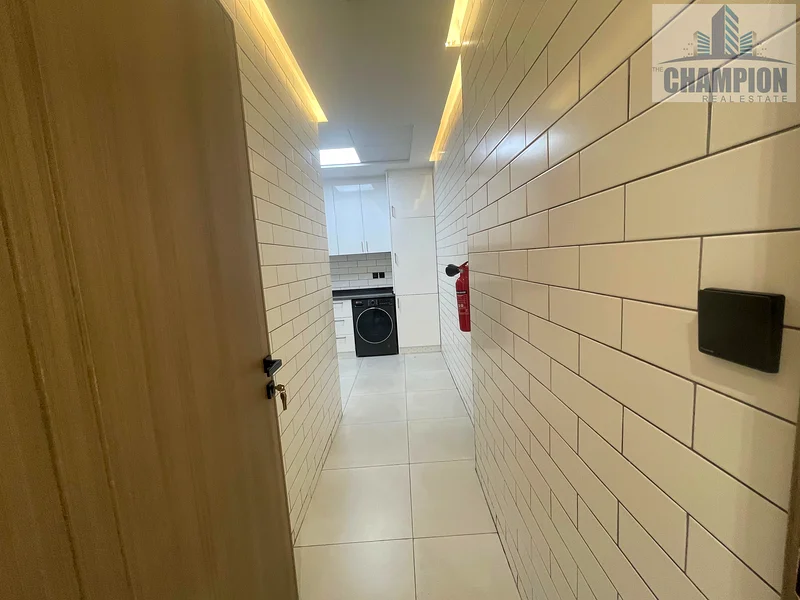 شقة جديدة بالكامل بغرفة نوم واحدة: إيجار 85 ألف: صالة رياضية: مسبح: موقف سيارة واحد مغطى63800186757507112
