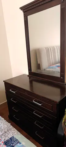 Dressing table with 4 drawer for sale