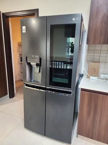 Lg Franch door refrigerator bottom freezer 4 door with water dispenser ice maker