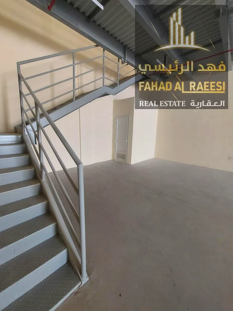 مستودع في منطقة الجرف الصناعية، 2433 قدم مربع، كهرباء 25 كيلو واط، يبدأ من 110 ألف63613993510017114