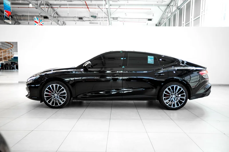 MG7 2.0 AT LUX with Free Service   Warranty63490917427330113