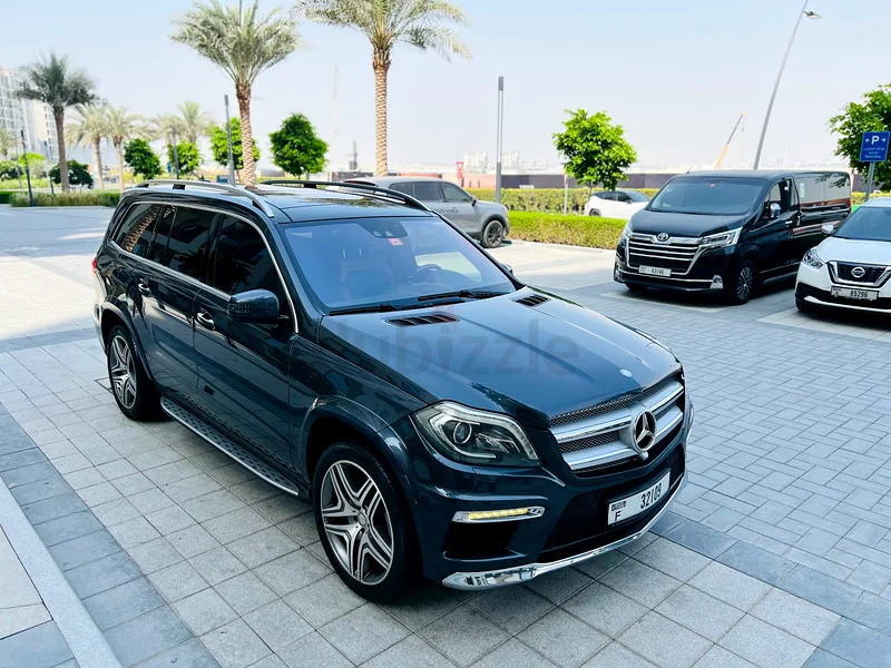 مرسيدس بنز GL500، المالك الأول63488211659009113