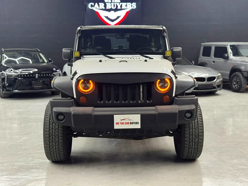 JEEP WRANGLER 2013 60000 KMS ( SUPER-CHARGED ) MODIFIED LOTS OF EXTRAS GCC SPECS ( MANUAL GEAR )63489845212675111