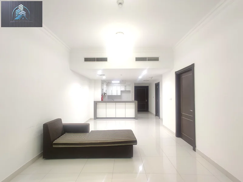 BIG SIZE SPACIOUS AND LUXURIOUS 1BHK WITH BALCONY WITH ALL AMENITIES AT PRIME LOCATION RENT ONLY 64K63731364834434111