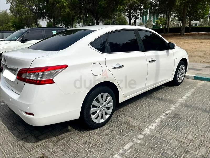 Nissan sentra 2019 Gcc 1.8L63484188859779113