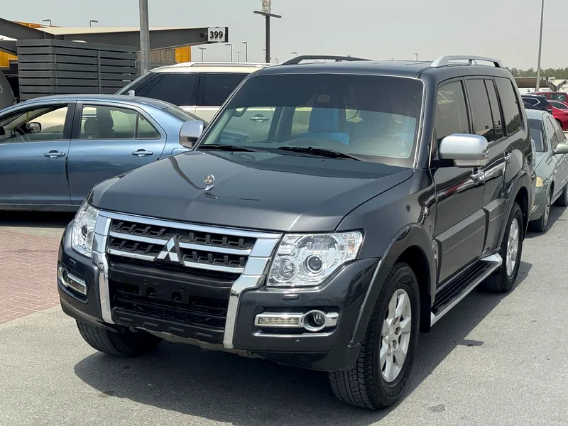 Mitsubshi pajero 2015 fullopshin gary color GCC63482188181889111