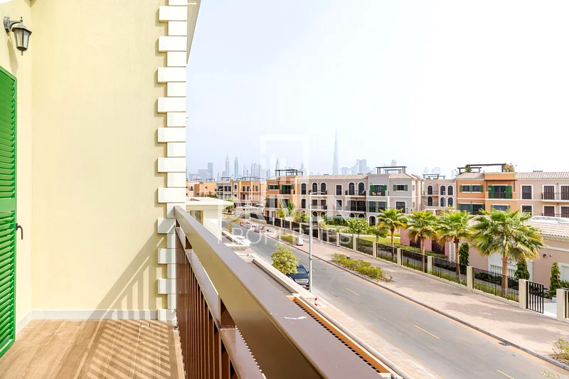 Available | Luxurious Villa | Community View63493643809923111