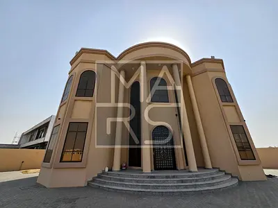 Luxury 4badroom villa available for Rent : 140k