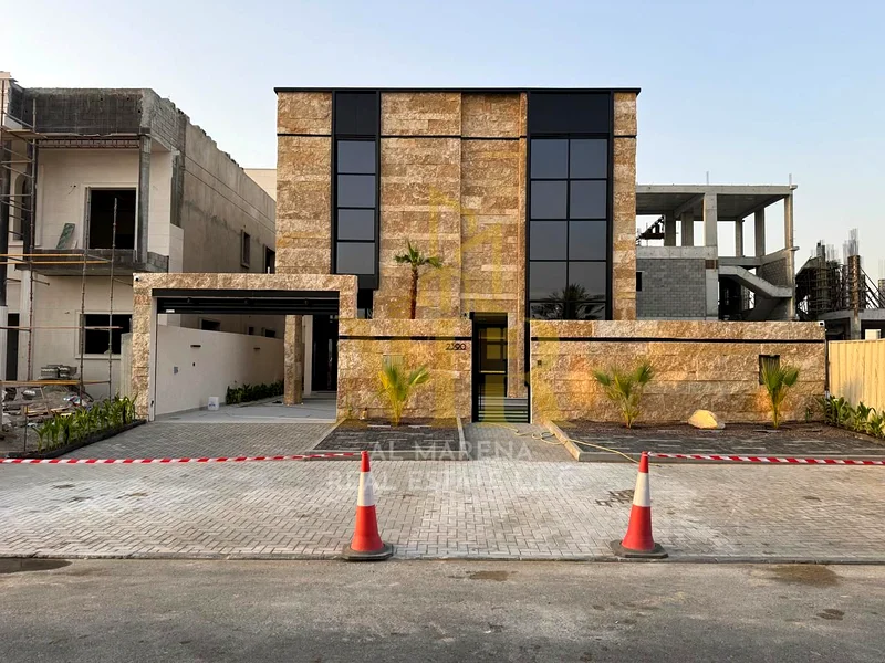🏡 For Sale – Luxury Villa in Al Aliyah – Ajman | Plot Area: 4,350 sq. ft | 2 Floors | 5 Master Bedrooms | Majlis + 2 Spacious Halls | Modern Kitchen63871901294467110