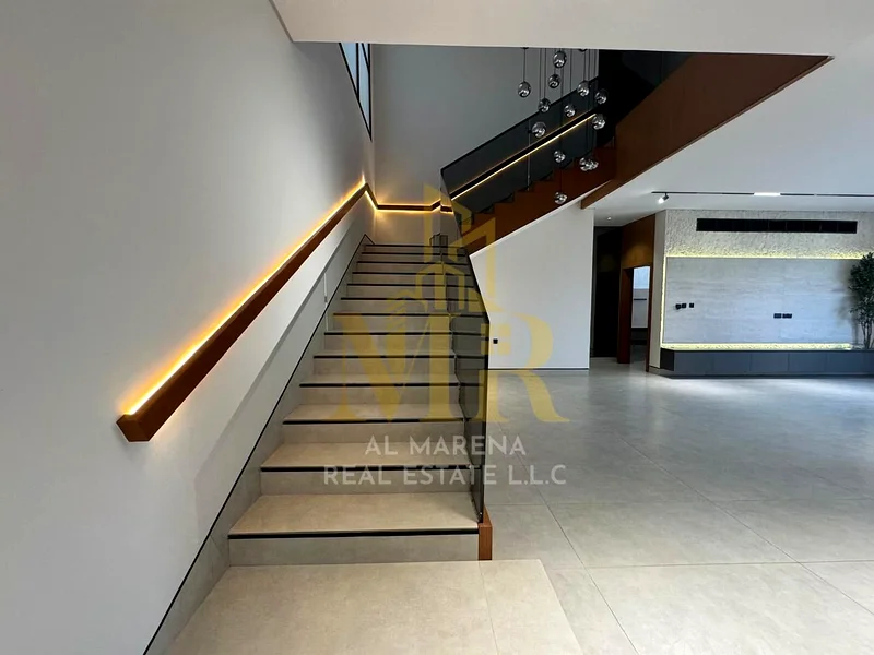 🏡 For Sale – Luxury Villa in Al Aliyah – Ajman | Plot Area: 4,350 sq. ft | 2 Floors | 5 Master Bedrooms | Majlis + 2 Spacious Halls | Modern Kitchen63871901294467112