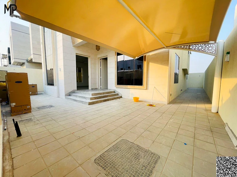 بما في ذلك رسوم التسجيل والكهرباء والماء وتكييف الهواء. تكييف مركزي. واجهة حجرية مقابل الحديقة مباشرة. مع ال63914424283650114