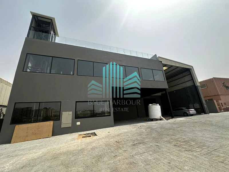 PRIME ROAD FACING LOCATION | SHOWROOM CUM WAREHOUSE | READY TO MOVE-IN63614934970371112