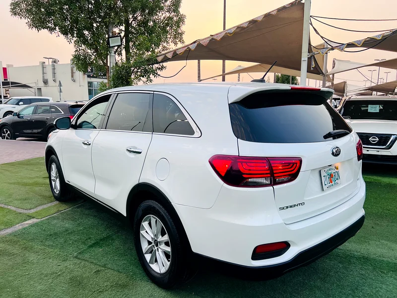 Kia sorento 2019 / Low mileage/Good condition car63482403808769113
