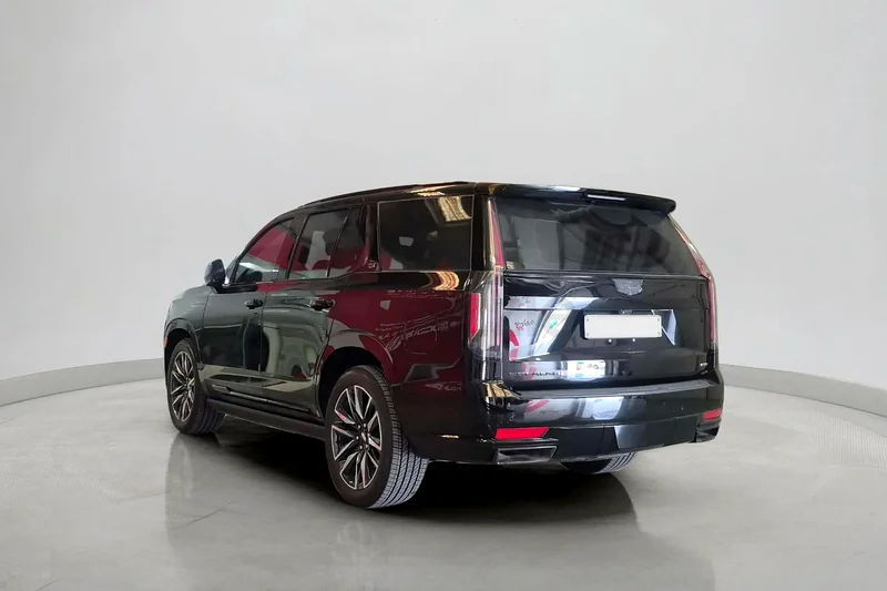2023 Cadillac Escalade Sport platinum 6.2L | GCC Specifications63490982539394112