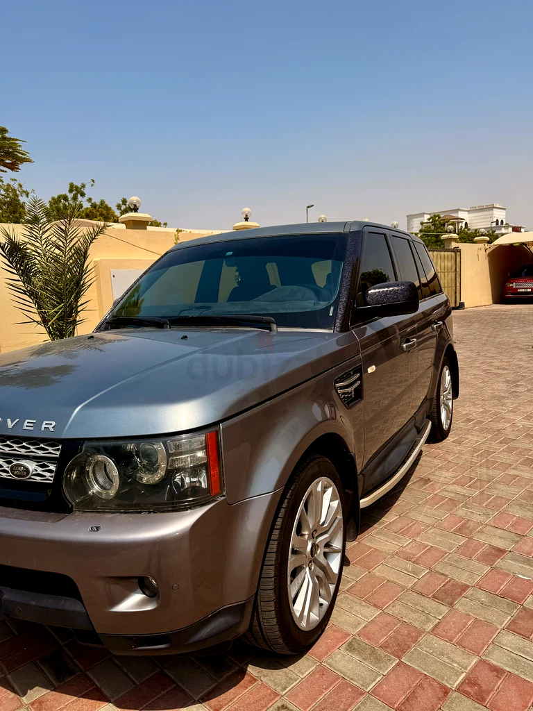 رينج روفر سبورت 2013 - سيارة دفعٍ رباعي فاخرة | 30,000 درهم إماراتي (قابل للتفاوض)63489005088897111