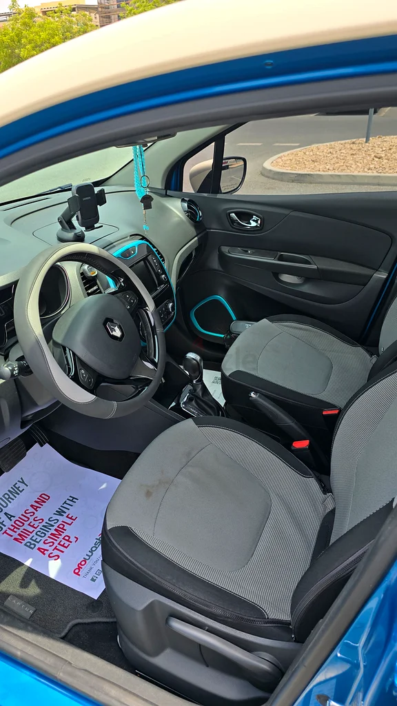 2017 RENAULT CAPTUR63491014270211111