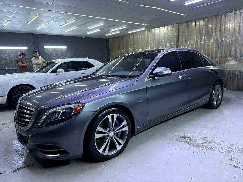 Mercedes Benz63488476588931111