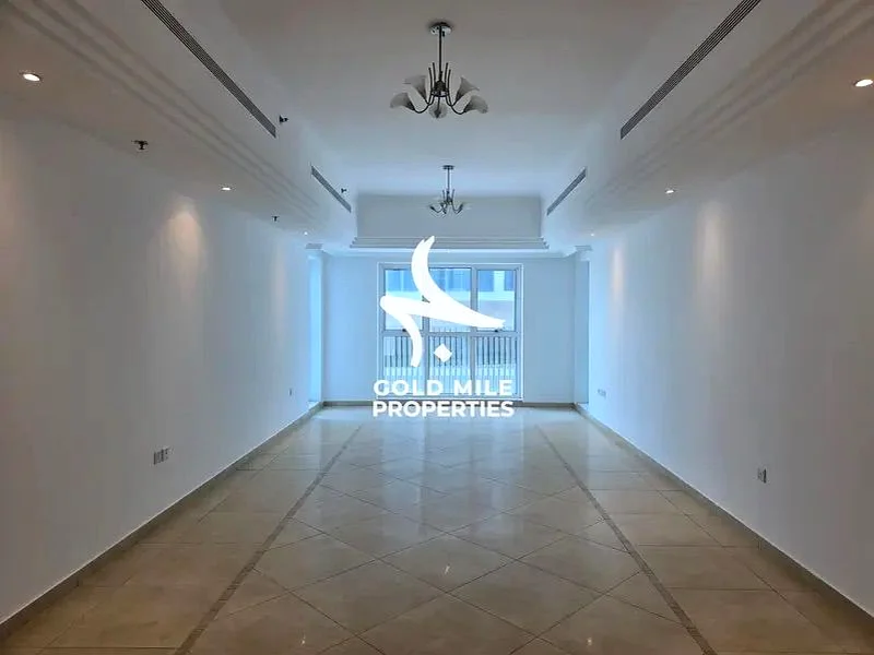 مجمد مجاني ||| شقة أنيقة مكونة من 3 غرف نوم مع غرفة خادمة ||| مقابل وزارة التربية والتعليم63744067303682111