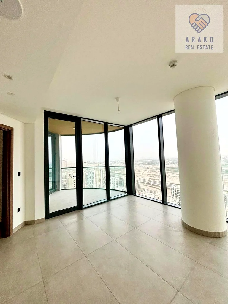 الطابق العالي / منظر رائع / شقتين نوم + خادمة63756383723265112