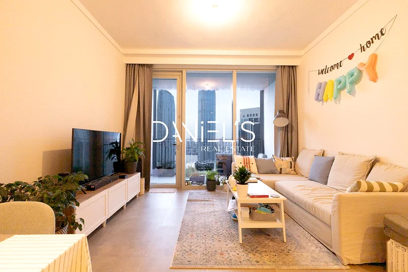 1 Bed | 2 Parking Spaces | Great Investment64026024281603112