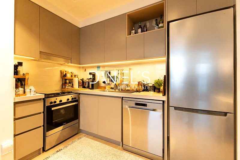 1 Bed | 2 Parking Spaces | Great Investment64026024281603113